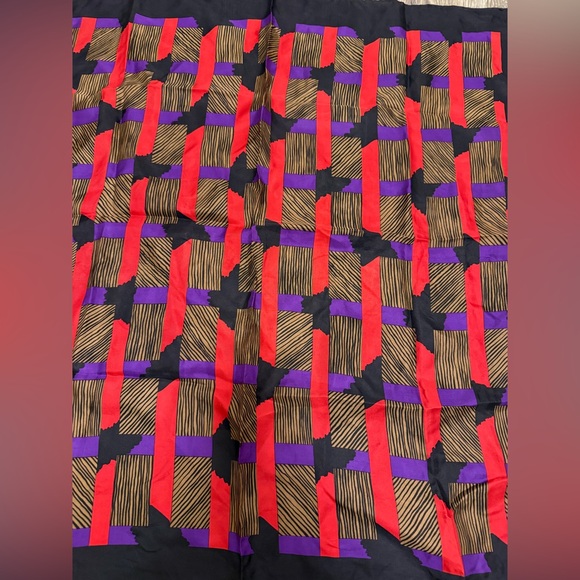 Vintage Bill Blass Head/ Neck Scarf 100% Silk/Italy Logo Black Red Purple - Picture 3 of 3